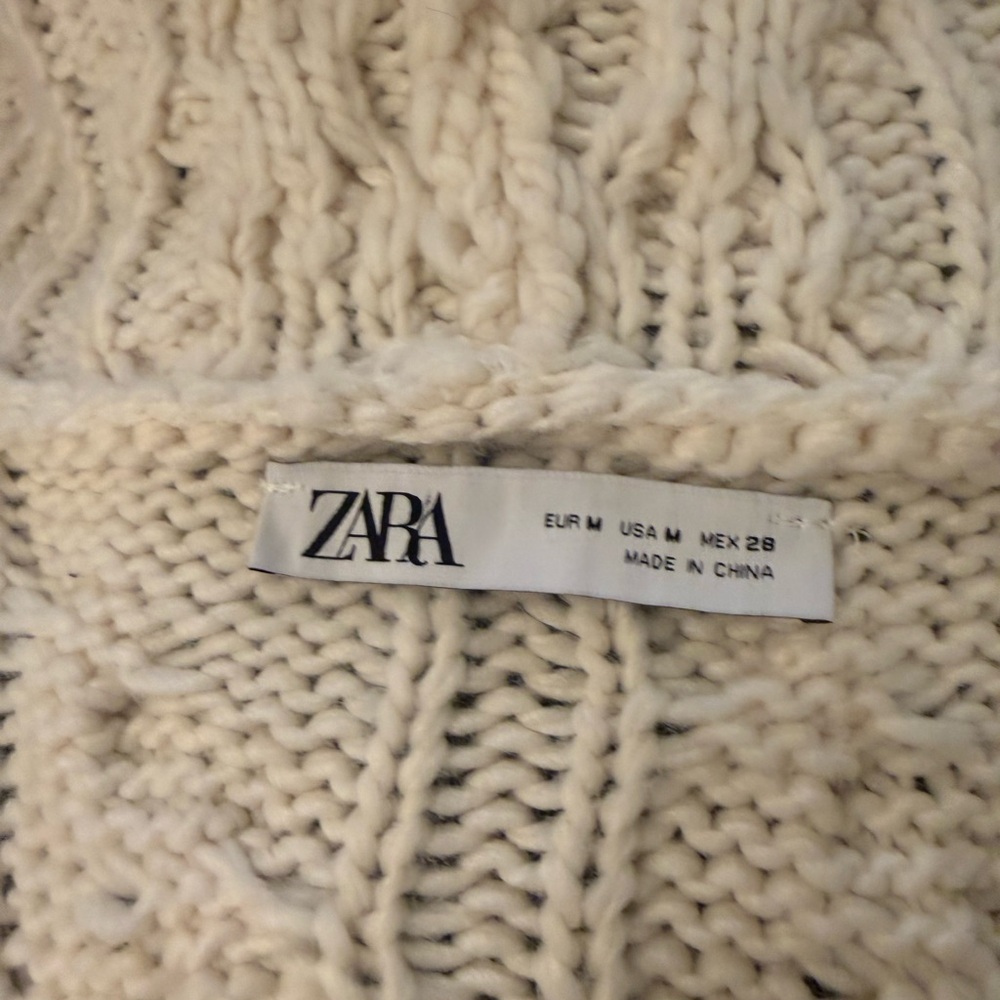 Zara Off-White Cable Knit Pull on with hood.  Never worn, full length